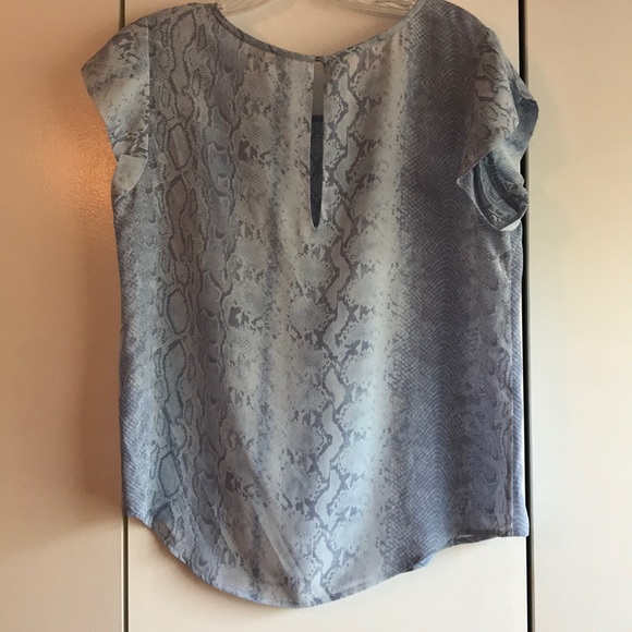 Joie like new baby blue silk blouse! 🦋 - Picture 5 of 6